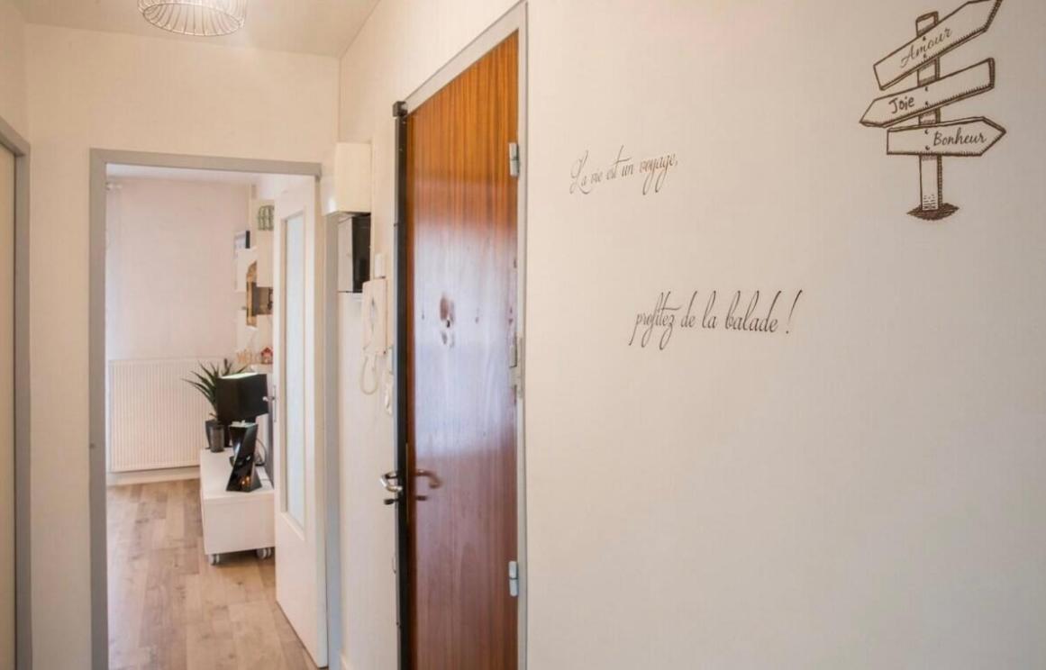 Charmant Appartement T1 Mâcon מראה חיצוני תמונה